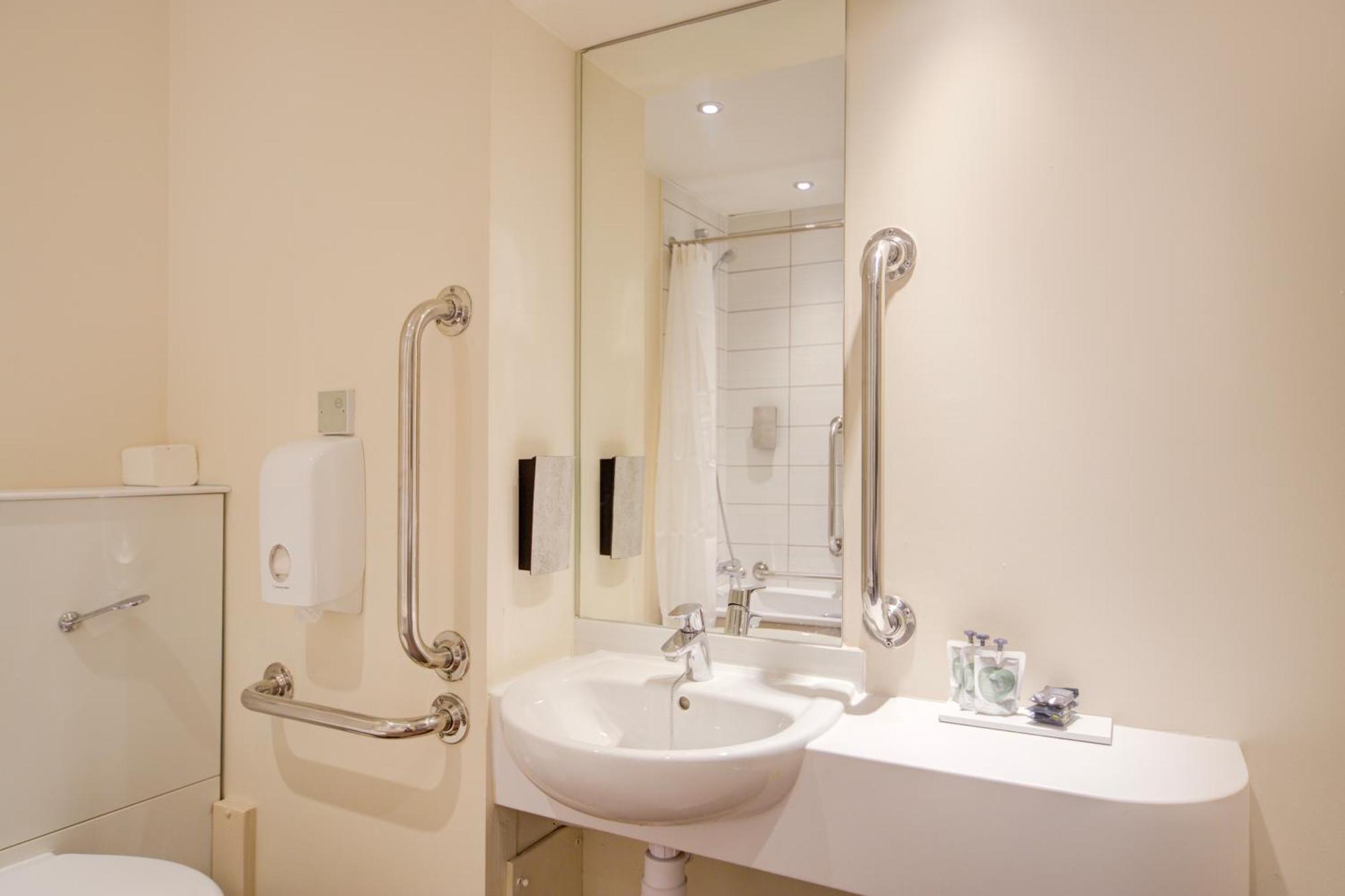 Belvilla Newport City Centre Hotel - Lifestyle Dış mekan fotoğraf